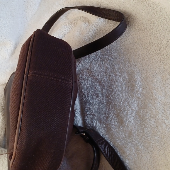 Liz Claiborne Small Brown Crossbody Bag - Picture 7 of 11